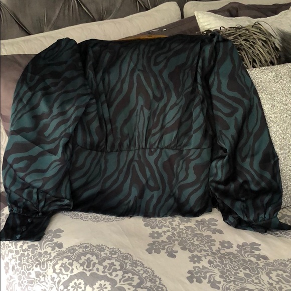 NWT J. CREW DEEP V-NECK BUTTON FRONT TOP - Picture 2 of 11